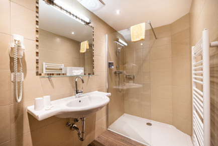 Badezimmer im Hotel Garni Santa Barbara, Flachau