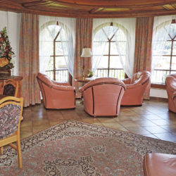 aufenthaltsraum-hotel-santa-barbara-2