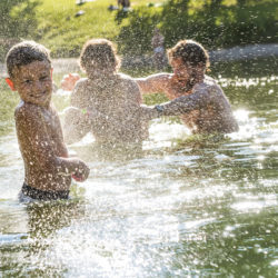 Schwimmen im Sommerurlaub in Flachau, Salzburger Land