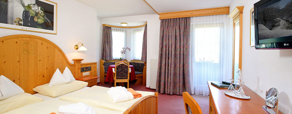 Erkerzimmer - Hotel Garni Santa Barbara, Flachau