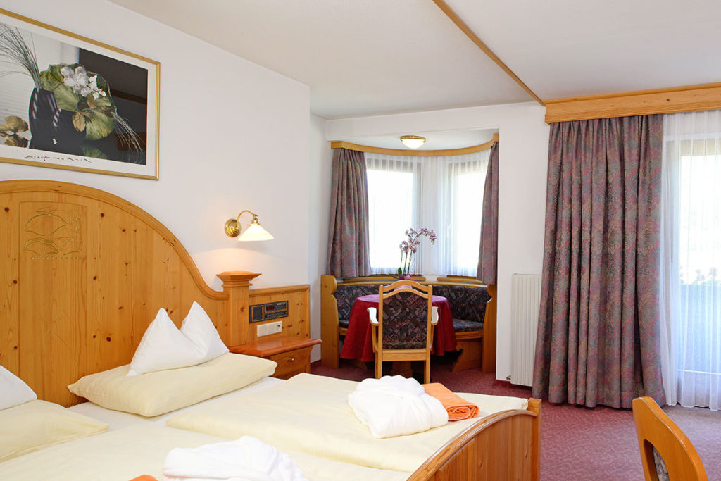 Familienzimmer - Hotel Garni Santa Barbara, Flachau