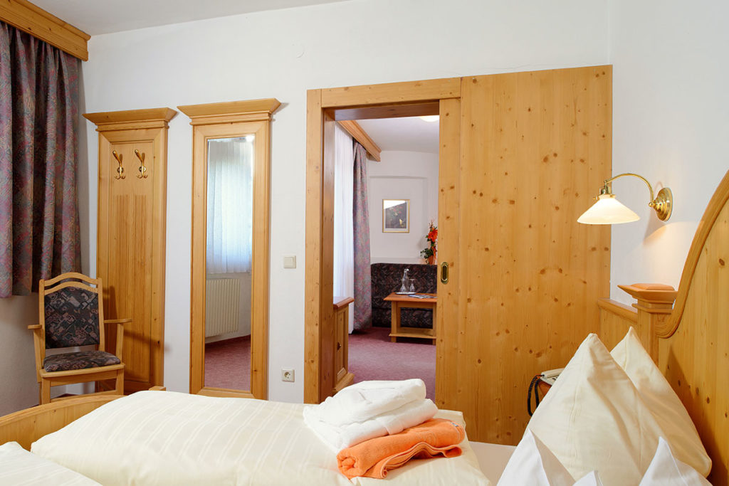 Familienzimmer - Hotel Garni Santa Barbara, Flachau