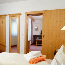 Familienzimmer – Hotel Garni Santa Barbara, Flachau