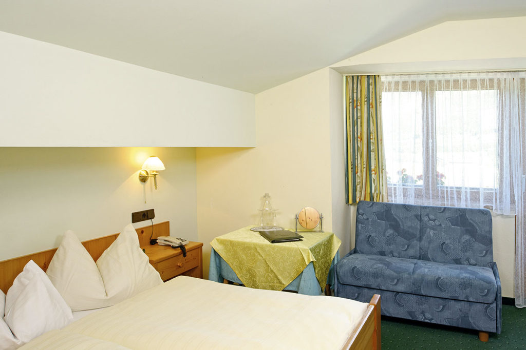 Doppelzimmer Schwalbennest - Hotel Garni Santa Barbara, Flachau